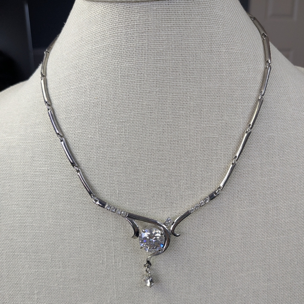 Silver Tone Sparkling Rhinestone Necklace